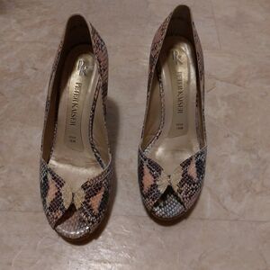 Peter Kaiser snake skin print shoes size 4.5